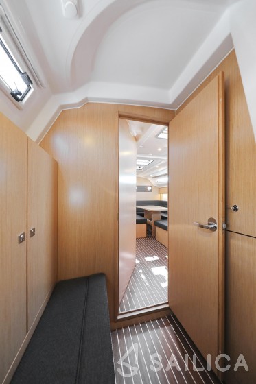 Bavaria 41 Cruiser - Yacht Charter Sailica