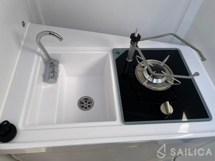 First 27 - Yacht Charter Sailica