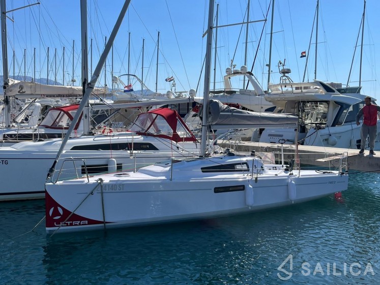 First 27 - Yacht Charter Sailica