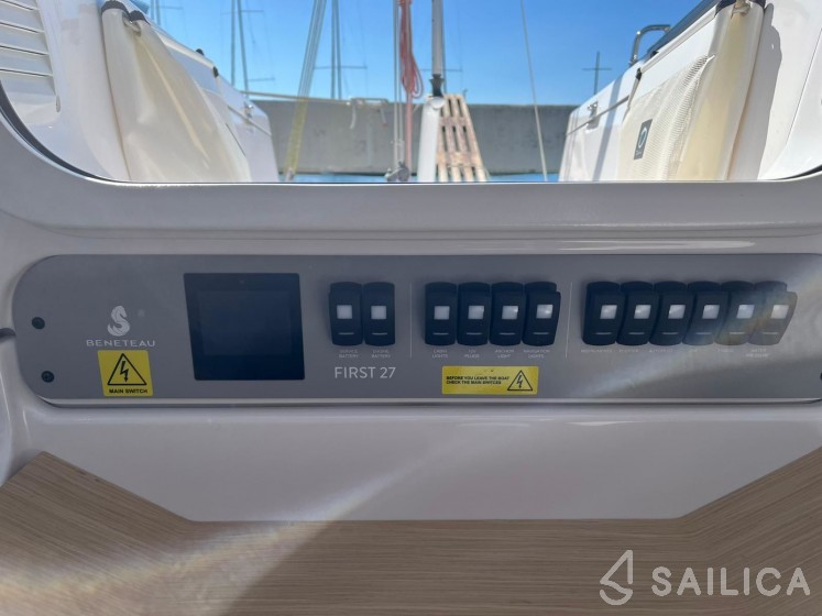 First 27 - Yacht Charter Sailica