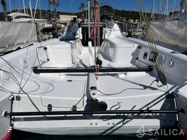 First 27 - Yacht Charter Sailica