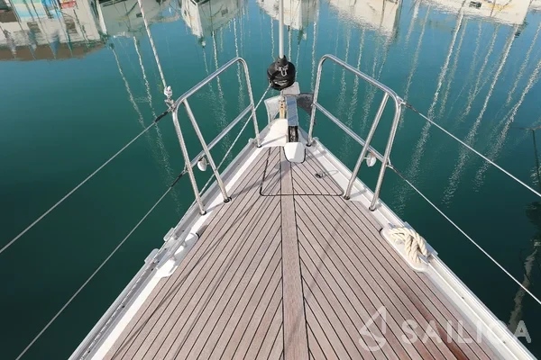 Bavaria 37 Cruiser - Yacht Charter Sailica