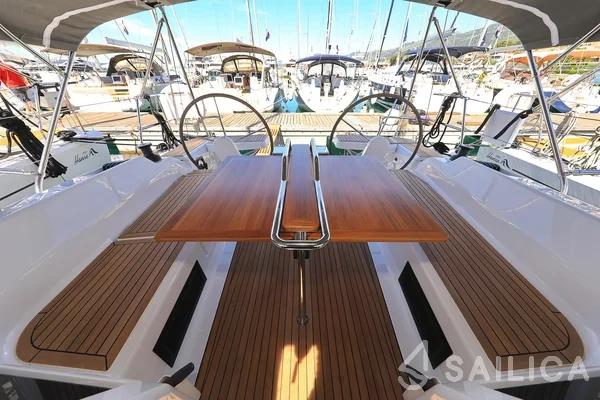 Hanse 388 - Yacht Charter Sailica