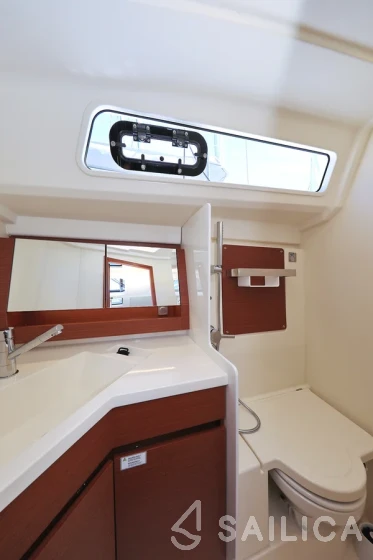 Hanse 388 - Yacht Charter Sailica