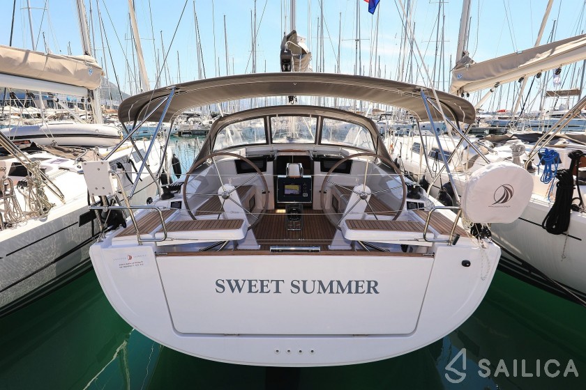 Hanse 388 - Yacht Charter Sailica