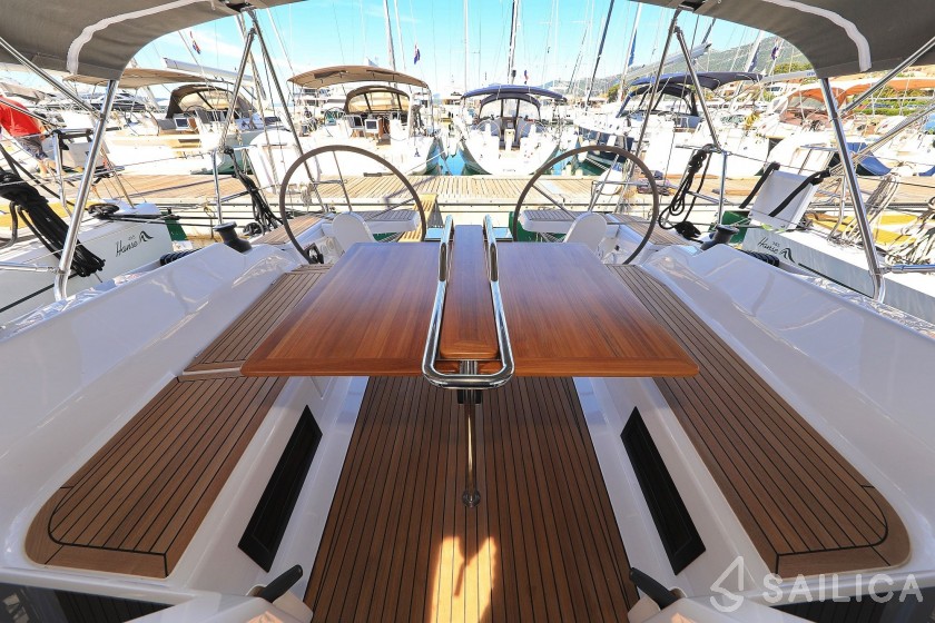 Hanse 388 - Yacht Charter Sailica