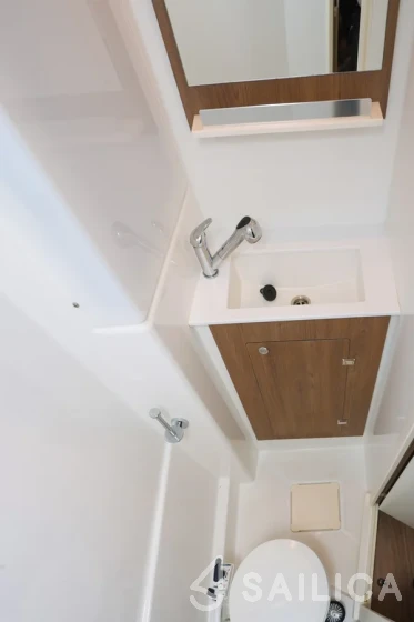 Bali Catspace - Yacht Charter Sailica