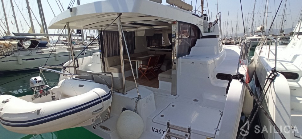 Bali Catspace - Yacht Charter Sailica