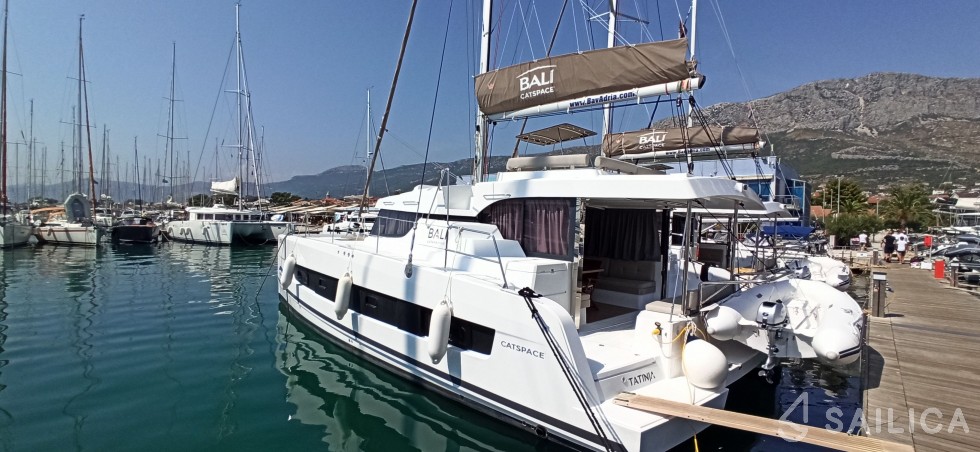 Bali Catspace - Yacht Charter Sailica
