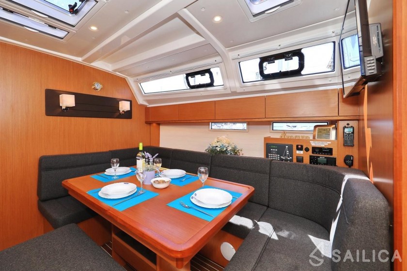 Bavaria 46 Cruiser - Yacht Charter Sailica