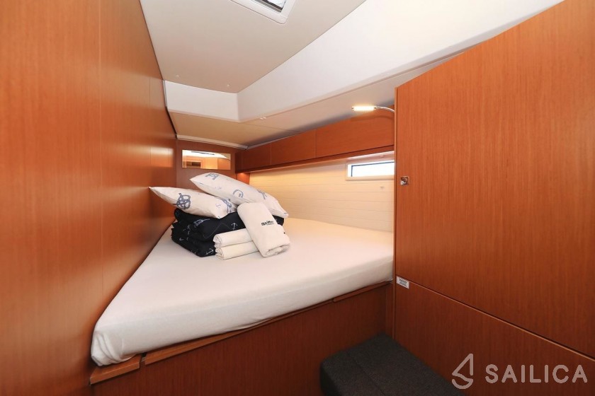 Bavaria 46 Cruiser - Yacht Charter Sailica