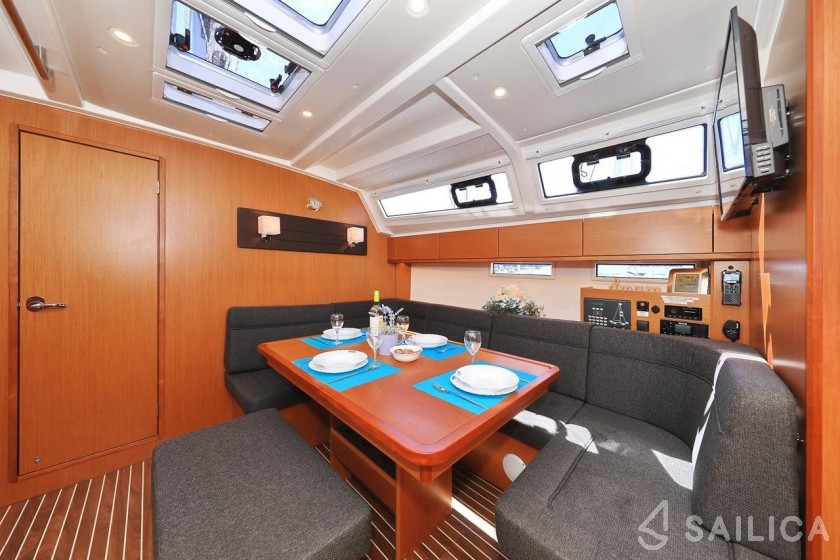Bavaria 46 Cruiser - Yacht Charter Sailica