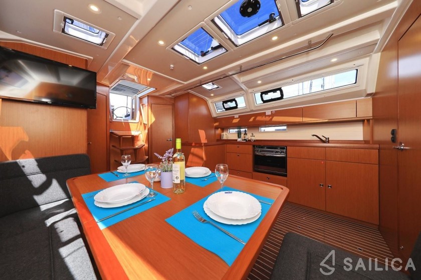 Bavaria 46 Cruiser - Yacht Charter Sailica