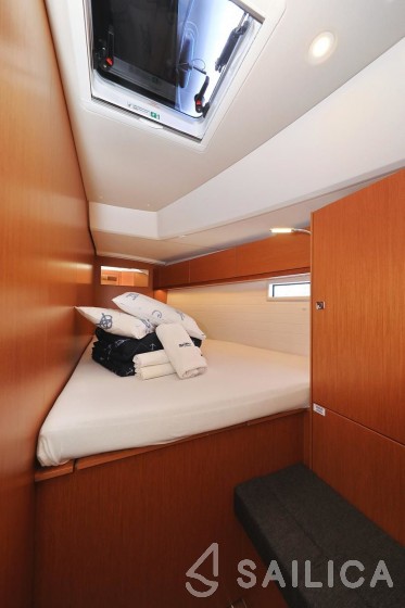 Bavaria 46 Cruiser - Yacht Charter Sailica