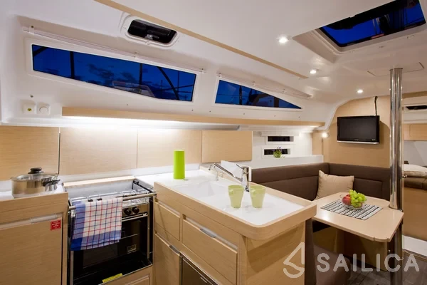Elan 35 Impression - Yacht Charter Sailica