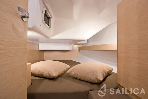 Elan 35 Impression - Yacht Charter Sailica