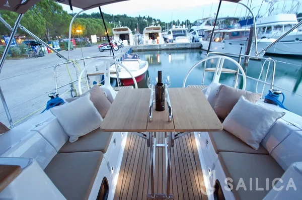 Elan 35 Impression - Yacht Charter Sailica