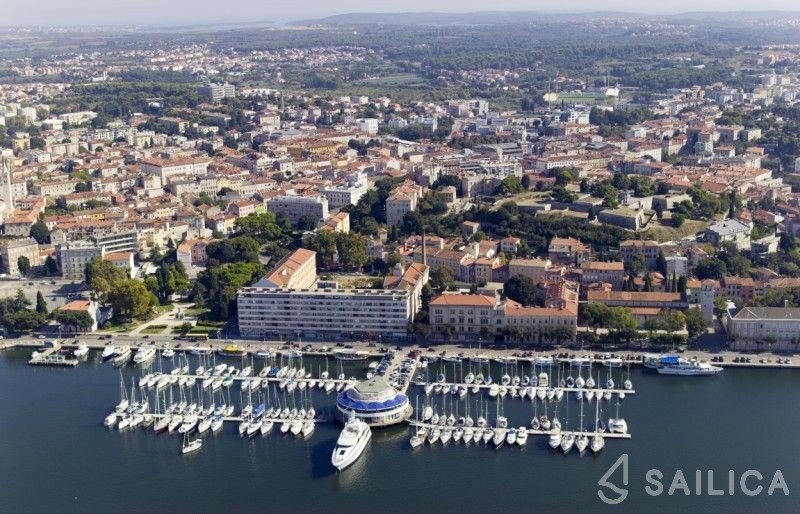 Sun Odyssey 410 - Yacht Charter Sailica