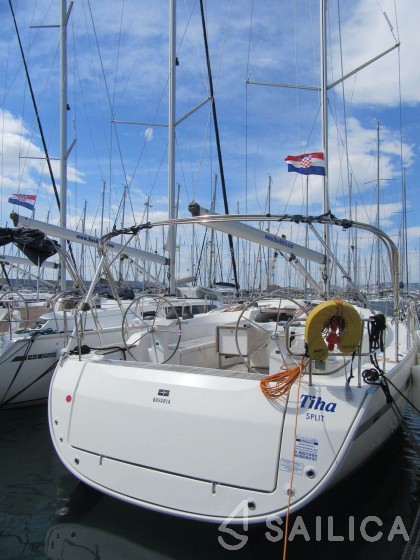 Bavaria 45 Cruiser - Yacht Charter Sailica
