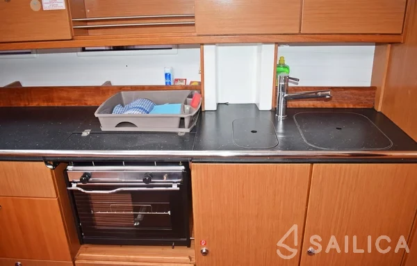 Bavaria 45 Cruiser - Yacht Charter Sailica