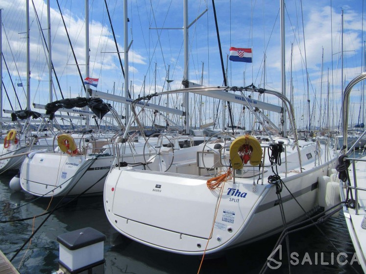 Bavaria 45 Cruiser - Yacht Charter Sailica
