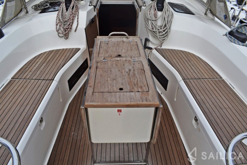 Bavaria 45 Cruiser - Yacht Charter Sailica