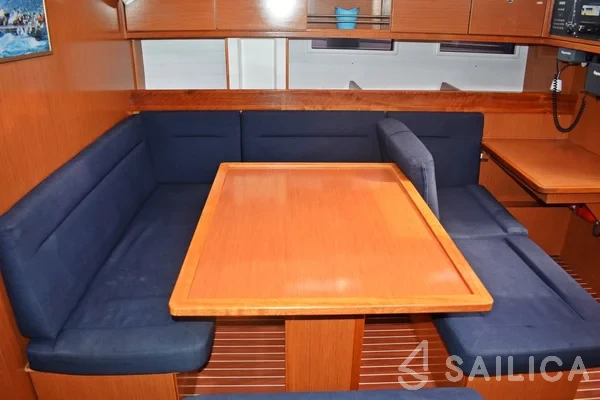 Bavaria 45 Cruiser - Yacht Charter Sailica