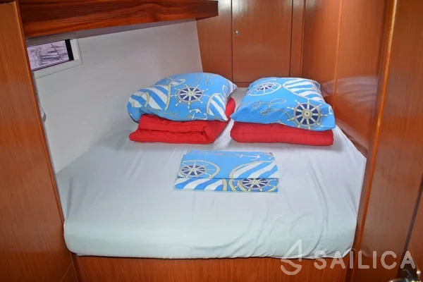Bavaria 45 Cruiser - Yacht Charter Sailica