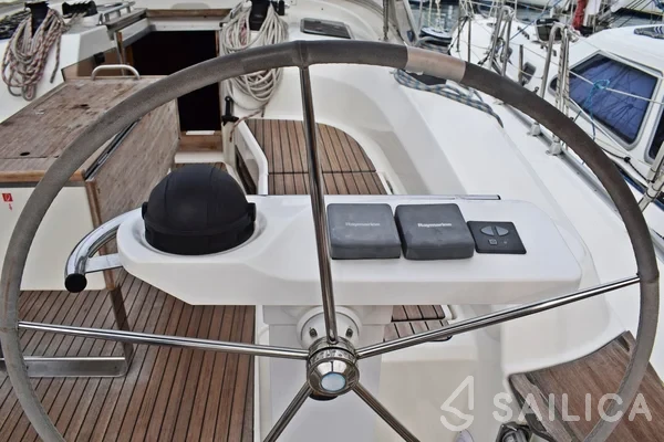 Bavaria 45 Cruiser - Yacht Charter Sailica
