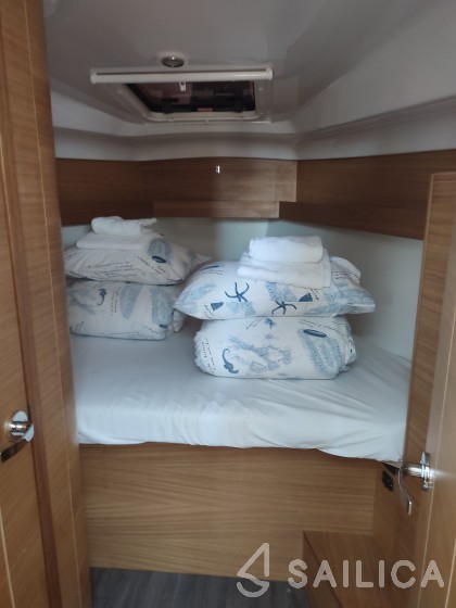 Elan Impression 40.1 - Yacht Charter Sailica