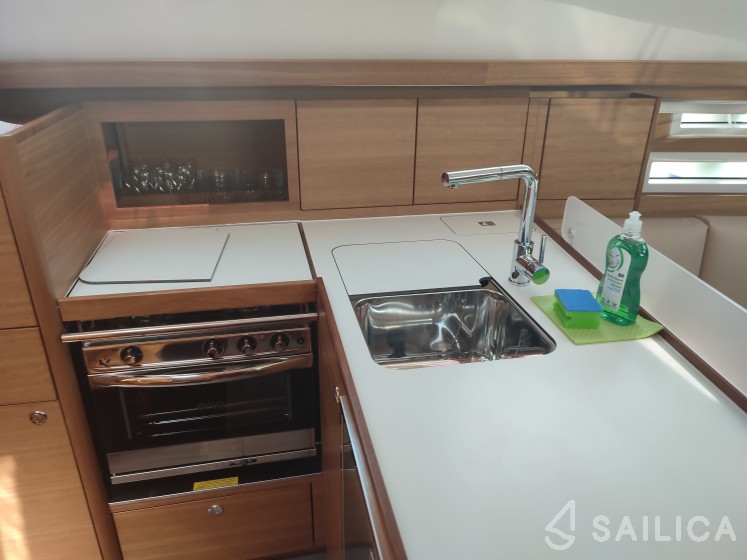 Elan Impression 40.1 - Yacht Charter Sailica