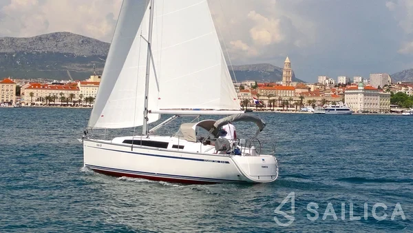 Bavaria 34 Cruiser - Yacht Charter Sailica