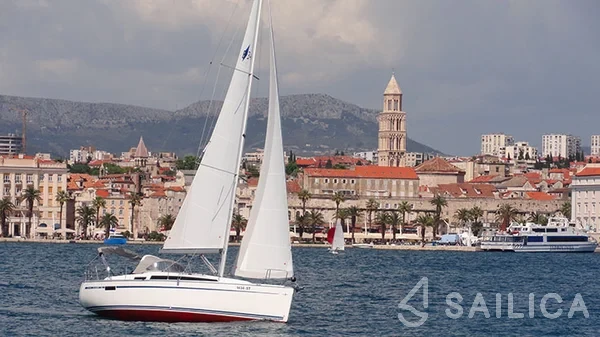 Bavaria 34 Cruiser - Yacht Charter Sailica