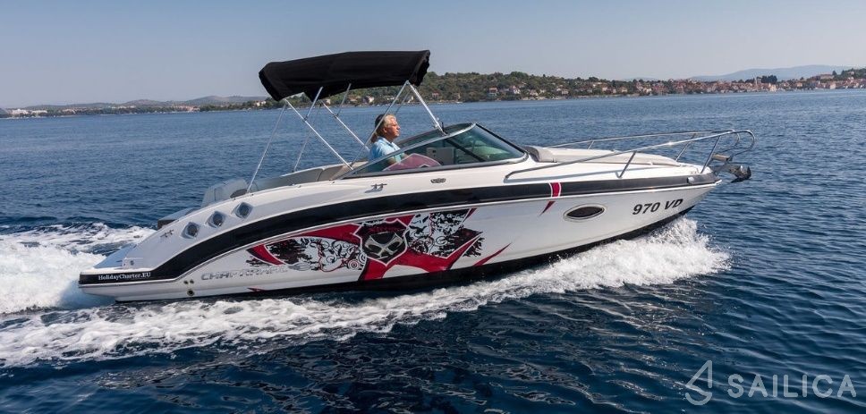 Chaparral 225 - Yacht Charter Sailica