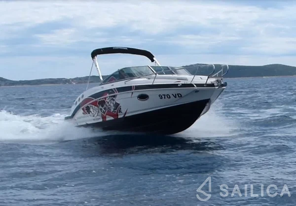 Chaparral 225 - Yacht Charter Sailica