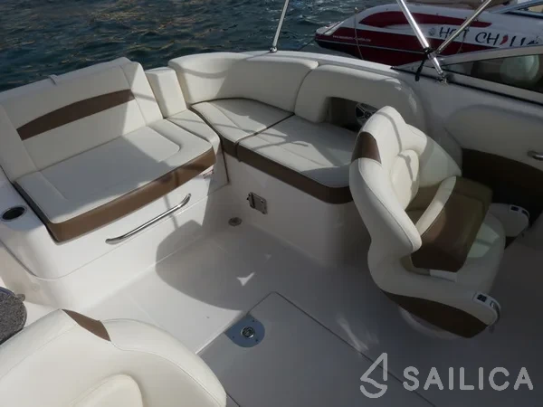 Chaparral 225 - Yacht Charter Sailica