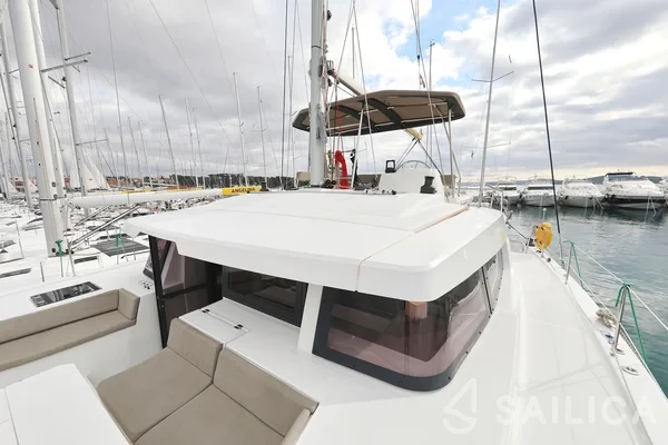 Bali 4.6 - Yacht Charter Sailica