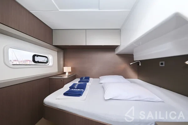 Bali 4.6 - Yacht Charter Sailica