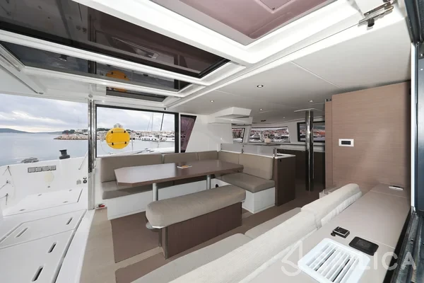 Bali 4.6 - Yacht Charter Sailica
