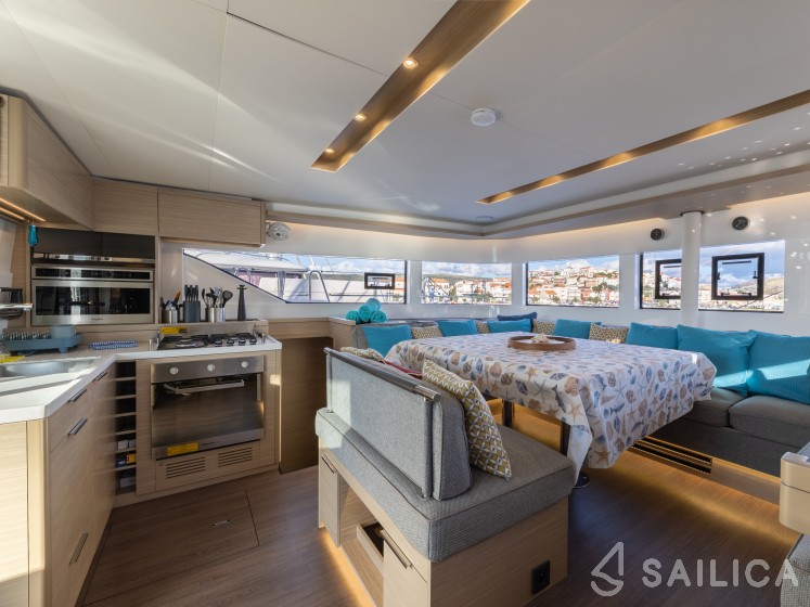 Lagoon 51 - Yacht Charter Sailica