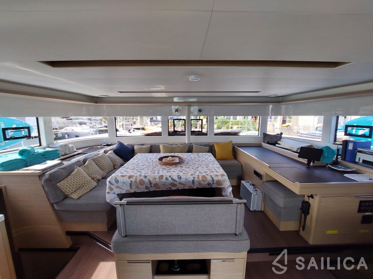 Lagoon 51 - Yacht Charter Sailica