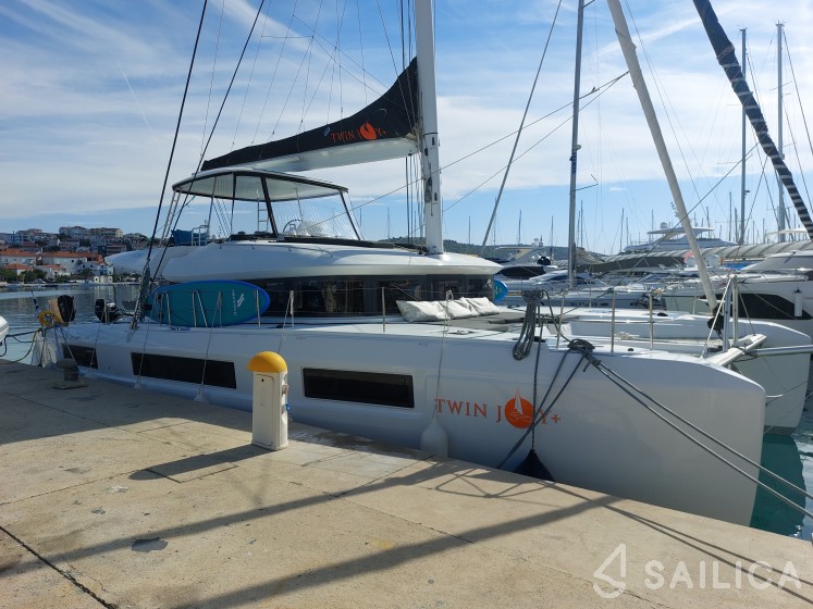 Lagoon 51 - Yacht Charter Sailica