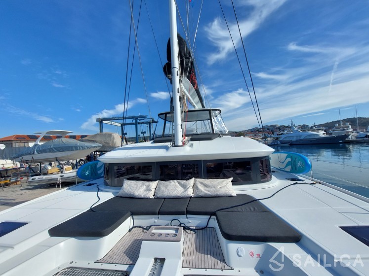 Lagoon 51 - Yacht Charter Sailica