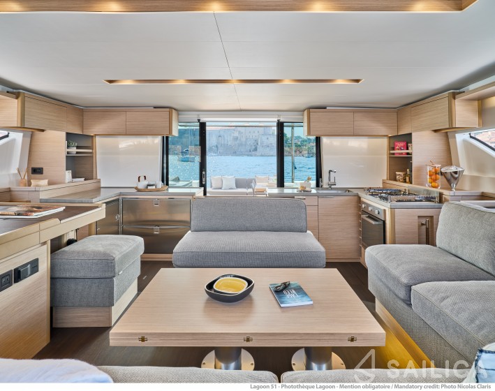 Lagoon 51 - Yacht Charter Sailica