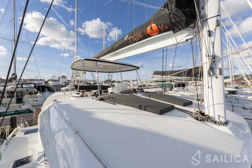 Lagoon 51 - Yacht Charter Sailica