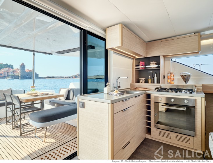 Lagoon 51 - Yacht Charter Sailica