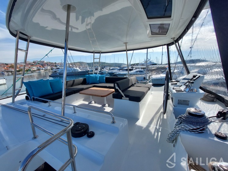 Lagoon 51 - Yacht Charter Sailica