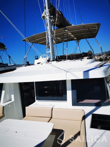 Bali 4.8  - Yacht Charter Sailica