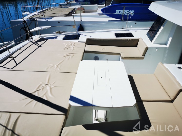 Bali 4.8  - Yacht Charter Sailica