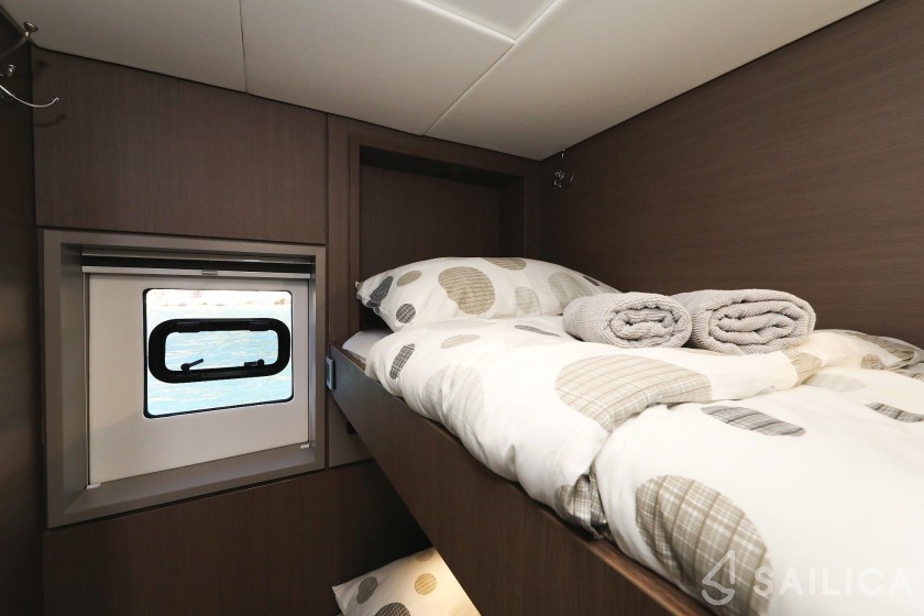Bali 4.8  - Yacht Charter Sailica
